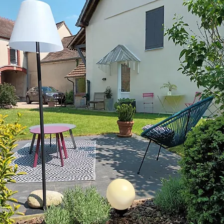 La Petite Maison Semesterbostad Gasny